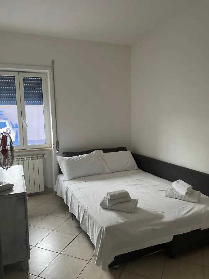 Airport Apartment Alloggio Turistico T&C Fiumicino