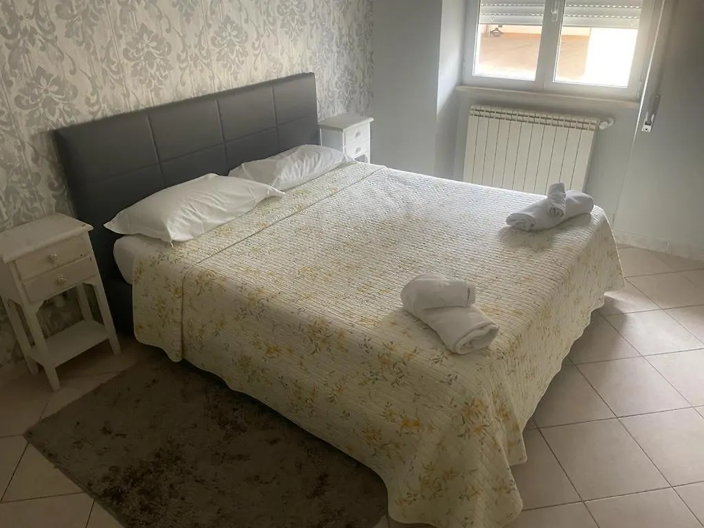 Airport Apartment Alloggio Turistico T&C Fiumicino